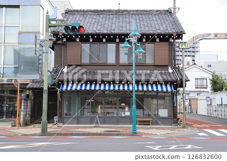 Scenery of Iwatsuki Ward, Saitama City, with its retro buildings 126832600