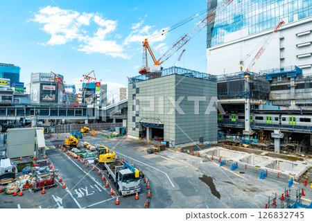 變化中的東京:JR澀谷站西口施工中 2025.04 b-5 燈光顏色 變化中的東京:JR澀谷站西口施工中 2025.04 b-5 燈光顏色 126832745
