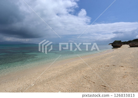 新城島（上地島）的祕境海灘（沖繩縣八重山群島） 126833813