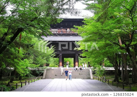 南禪寺三門[京都府京都市] 126835024