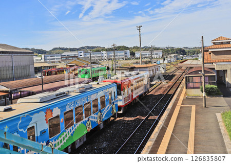 Kanada Station, where the Heisei Chikuho Railway Depot is located in Tagawa County, Fukuoka Prefecture 126835807