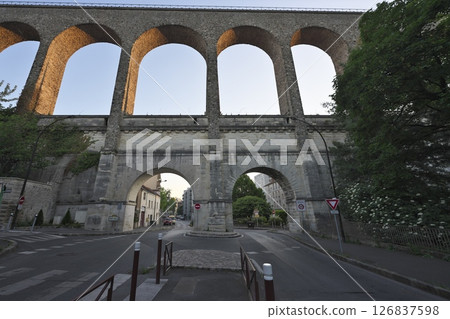 Arcueil-Cachan aqueduct, south of Paris 126837598