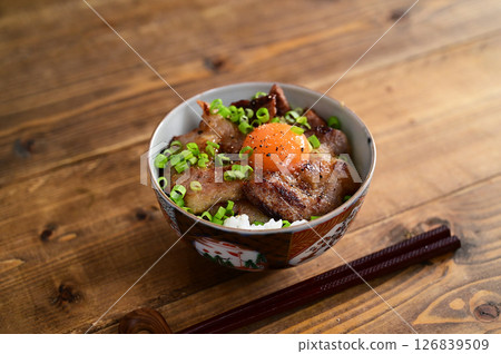 豬肚味噌蓋飯 126839509