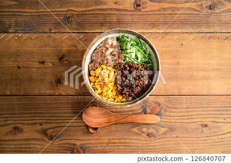 米飯上的四種顏色 126840707