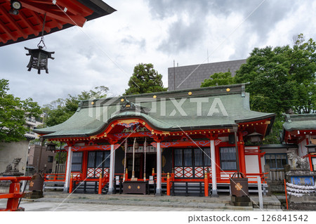 Fukashi-jinja Shrine in Matsumoto with vivid colors and details Fukashi-jinja Shrine in Matsumoto with vivid colors and details 126841542