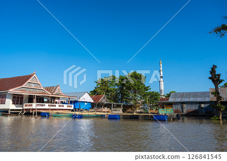 Mosque on Lake Tempe, South Sulawesi, Indonesia at Sunrise 126841545
