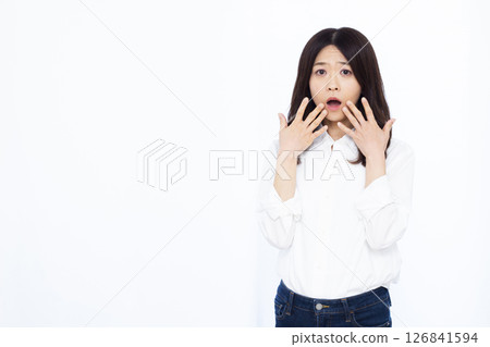 Surprised woman Surprised woman 126841594