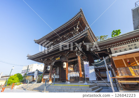 中山寺山門（兵庫郡寶塚市） 126842223