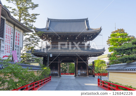 中山寺山門（兵庫郡寶塚市） 126842226