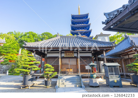 Nakayama-dera Temple: Five-story pagoda and goma hall (Takarazuka City, Hyogo Prefecture) 126842233