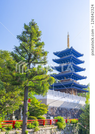 Nakayama-dera Five-story Pagoda (Takarazuka City, Hyogo Prefecture) 126842324