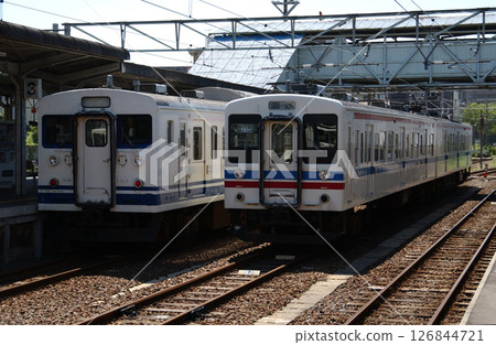 Ube-Shinkawa Station in 2002 Ube-Shinkawa Station in 2002 126844721