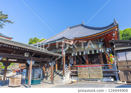 中山寺本堂（兵庫郡寶塚市） 126844908