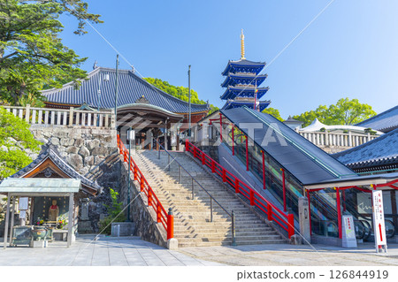 中山寺：本堂及五重塔（兵庫縣寶塚市） 126844919