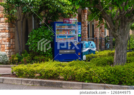 用自動販賣機風景 126844975