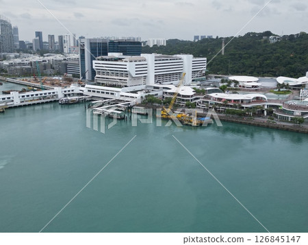 新加坡港口及其現代建築的鳥瞰圖 新加坡港口及其現代建築的鳥瞰圖 126845147