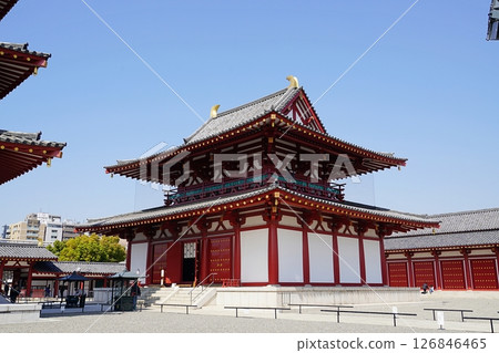 大阪四天王寺近堂（春季） 126846465