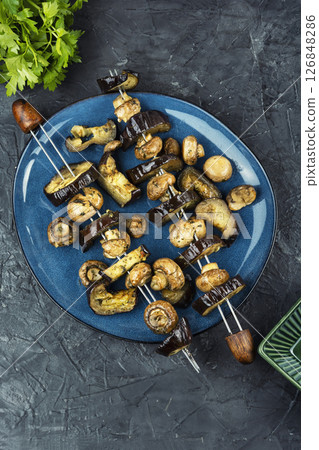 Delicious vegan kebabs, barbecue vegetables. 126848286