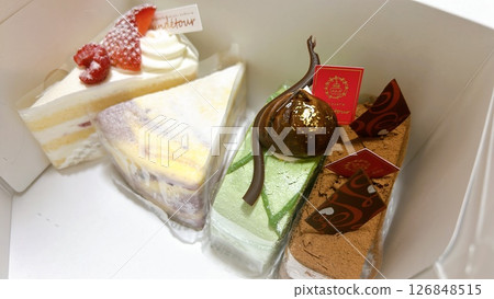 Cakes from a stylish cake shop Cakes from a stylish cake shop 126848515
