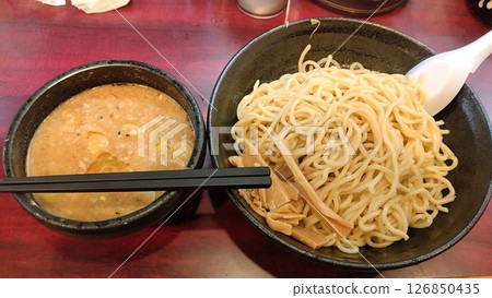 豐富的拉麵成竹味噌沾面 豐富的拉麵成竹味噌沾面 126850435