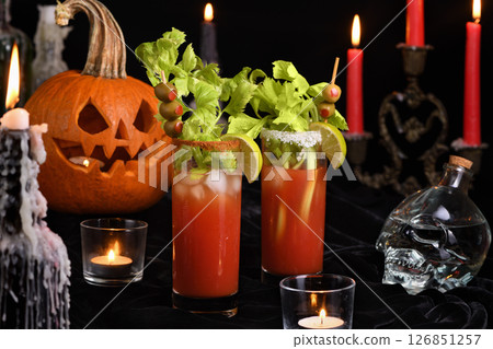 Cocktail Bloody Mary 126851257