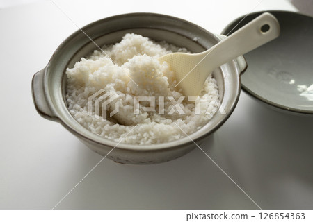 Rice cooked in the pot Rice cooked in the pot 126854363