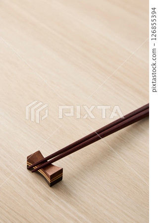 Japanese style image of chopsticks 126855394