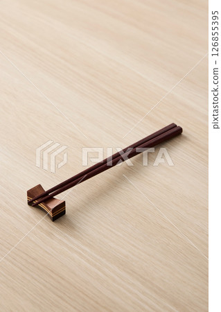 Japanese style image of chopsticks 126855395