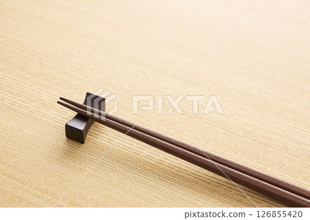 Japanese style image of chopsticks 126855420