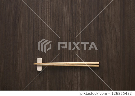 Japanese style image of chopsticks 126855482