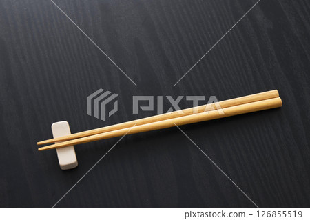 Japanese style image of chopsticks 126855519