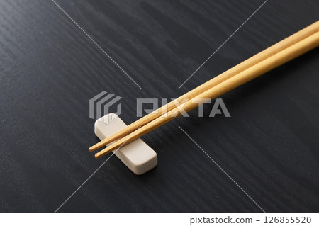 Japanese style image of chopsticks 126855520