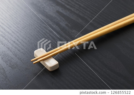 Japanese style image of chopsticks 126855522