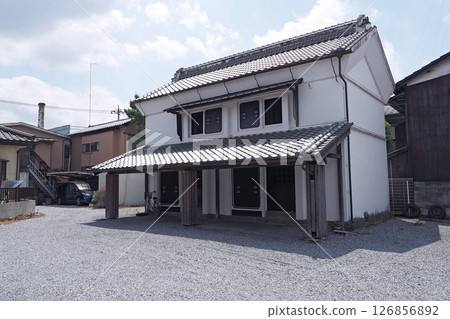 後右衛門町，國家重要傳統建造物群保護區內的倉庫[栃木縣栃木市] 126856892