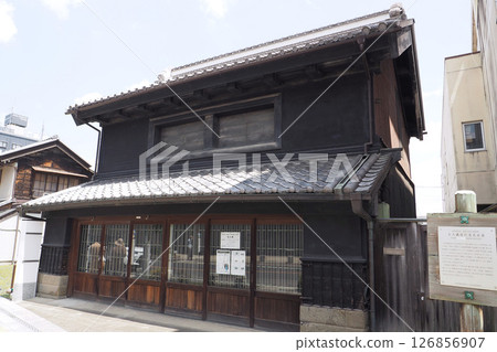 Misegura storehouse on Kura-no-machi Boulevard [Tochigi City, Tochigi Prefecture] 126856907