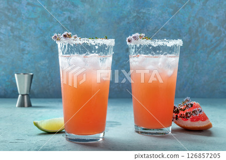 Salty Dog cocktail with fresh grapefruit juice, lime juice, and thyme 126857205
