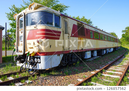 Kiha 82 diesel train in Crawford Park Kiha 82 diesel train in Crawford Park 126857562