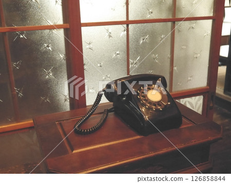Retro black telephone Retro black telephone 126858844