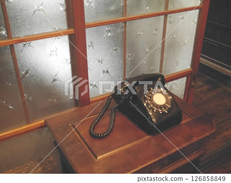 Retro black telephone Retro black telephone 126858849