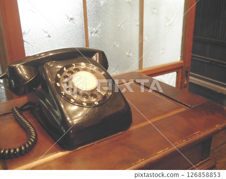 Retro black telephone Retro black telephone 126858853