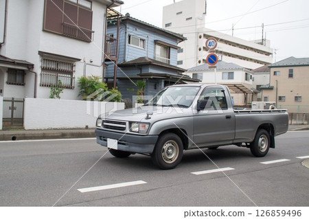 皮卡車道路駕駛 皮卡車道路駕駛 126859496