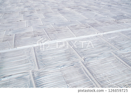 夏季滑冰地板 126859725