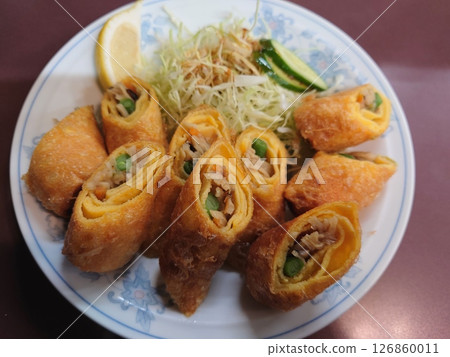 Delicious Spring Roll 126860011