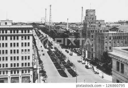 Old photo, 1929-1933, panorama of the Uchisaiwaicho streetscape and Municipal Hall, Tokyo Old photo, 1929-1933, panorama of the Uchisaiwaicho streetscape and Municipal Hall, Tokyo 126860795