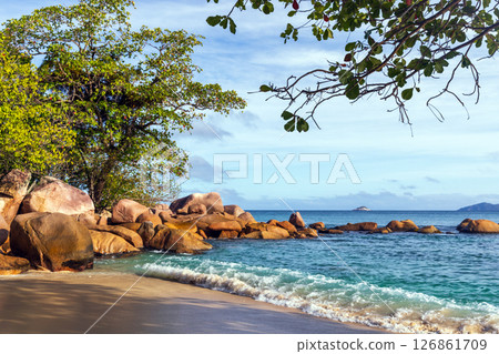Anse Lazio, Praslin, Seychelles. Vibrant tropical beach 126861709