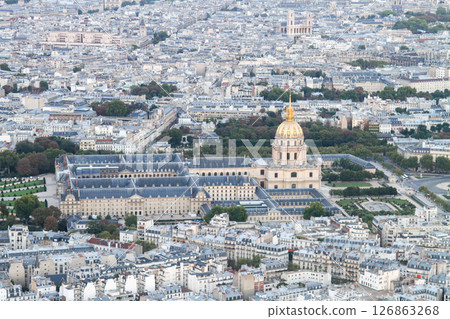從法國巴黎艾菲爾鐵塔上俯瞰榮軍院 126863268