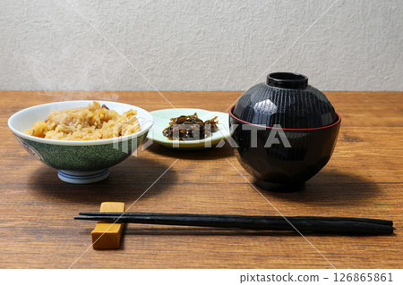 Cooked rice in a bowl 126865861