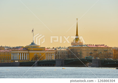 ice drift on the Neva River with a view of Admiralty building, Russia, St.Petersburg 126866304