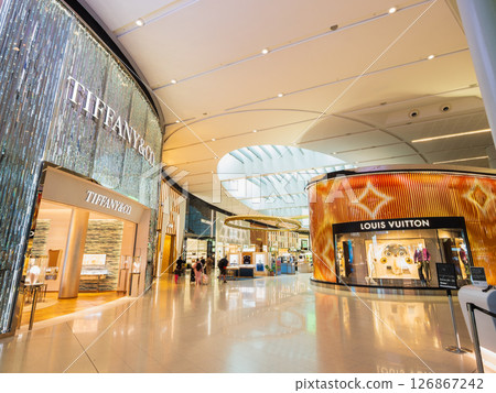 機場、出發大廳、免稅店圖片雪梨國際機場 126867242