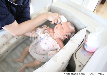 寶寶洗澡 寶寶洗澡 126867967